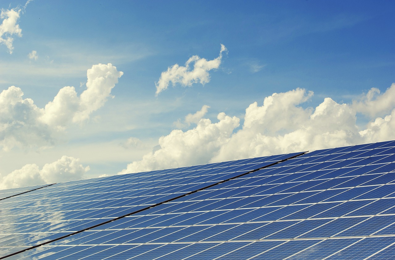 Initiative mehr Solaranlagen auf stadteigenen Gebäuden